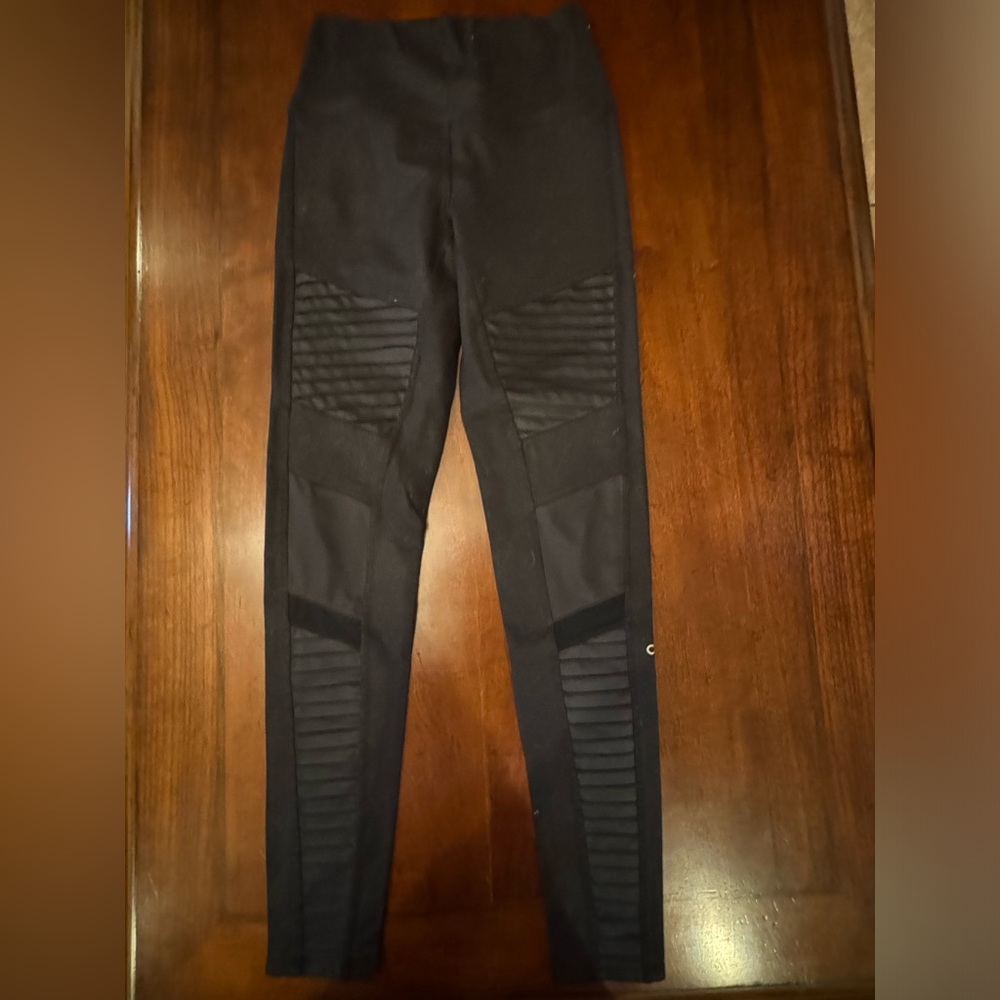 ALO Leggings